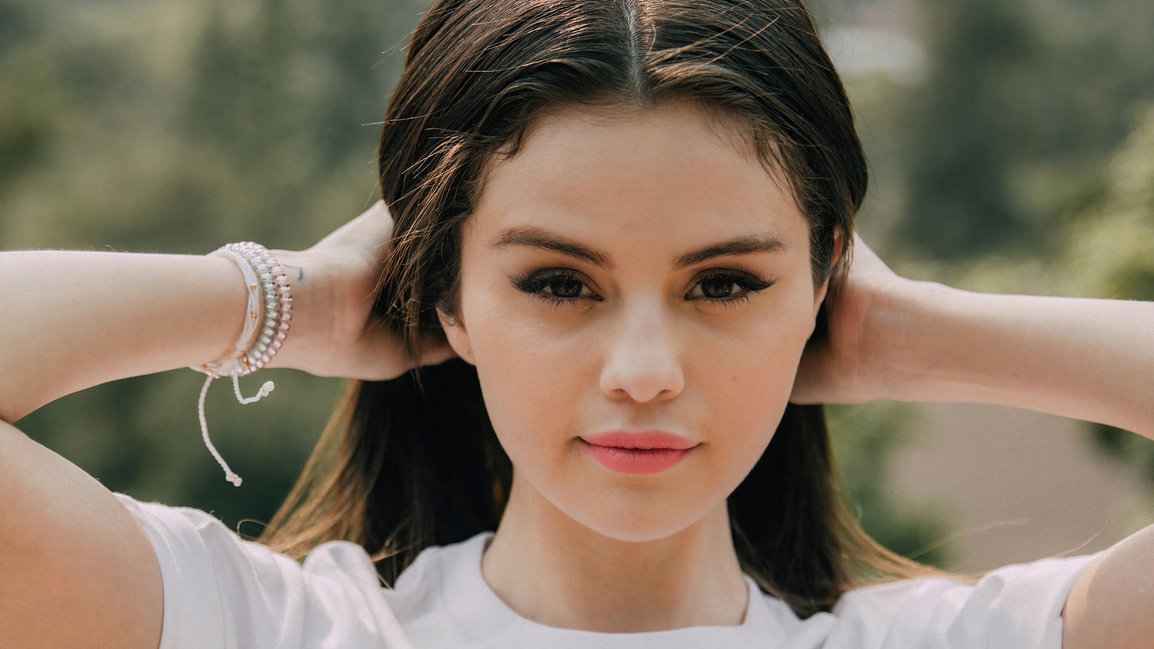 4K Selena Gomez without Makeup Wallpapers