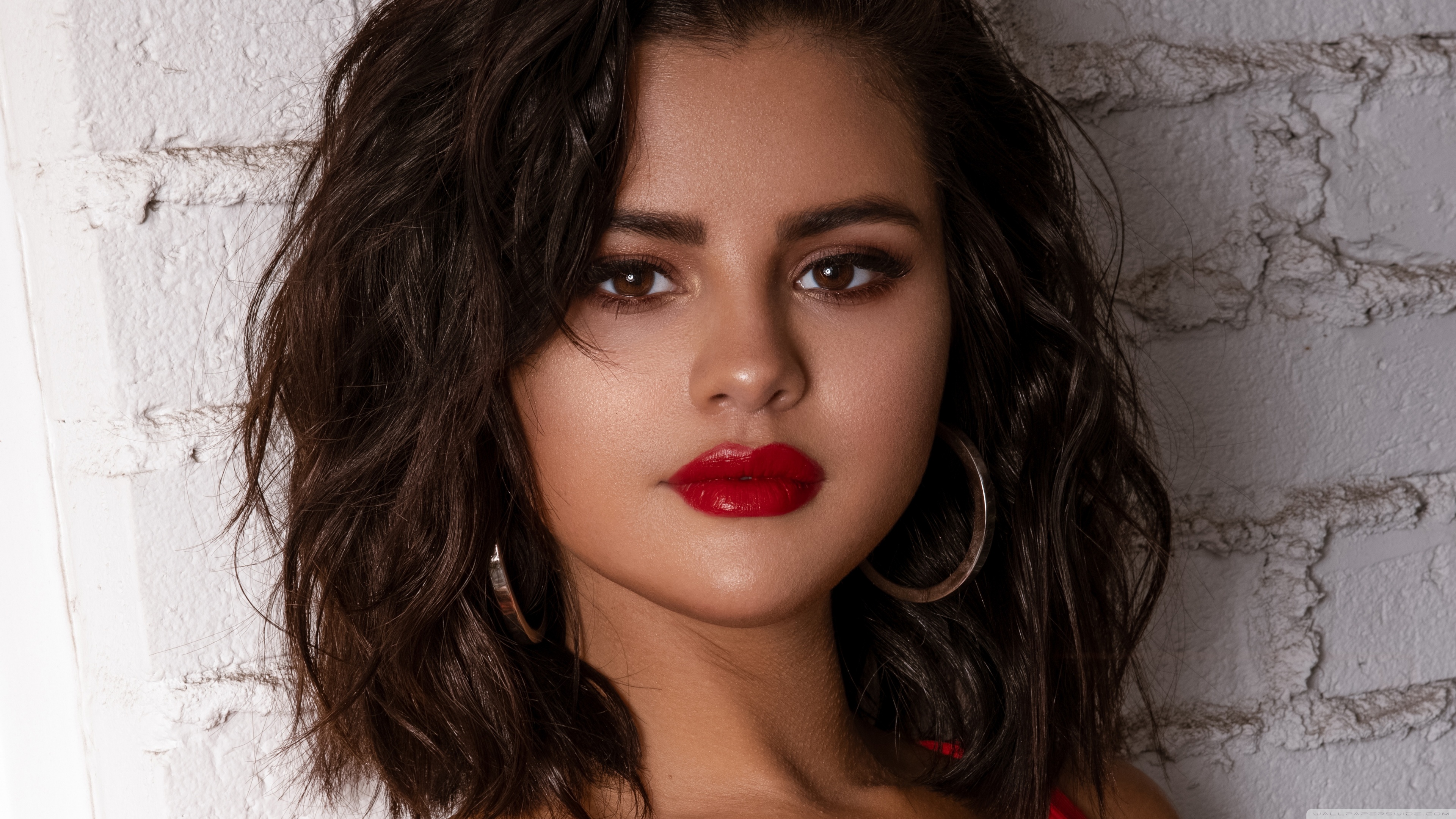 4K Selena Gomez without Makeup Wallpapers