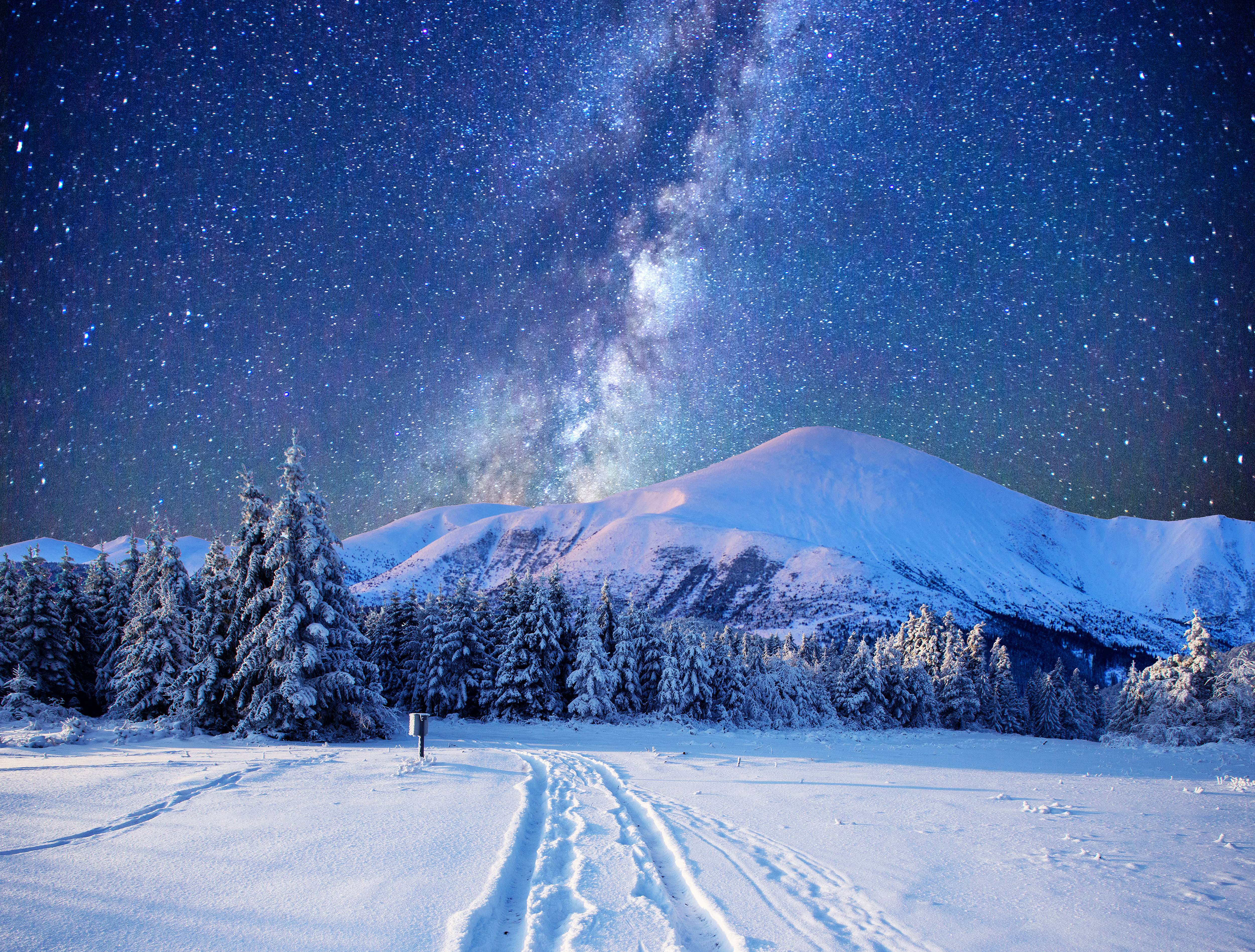 4K Starry Sky Above Snow Covered Mountains Wallpapers