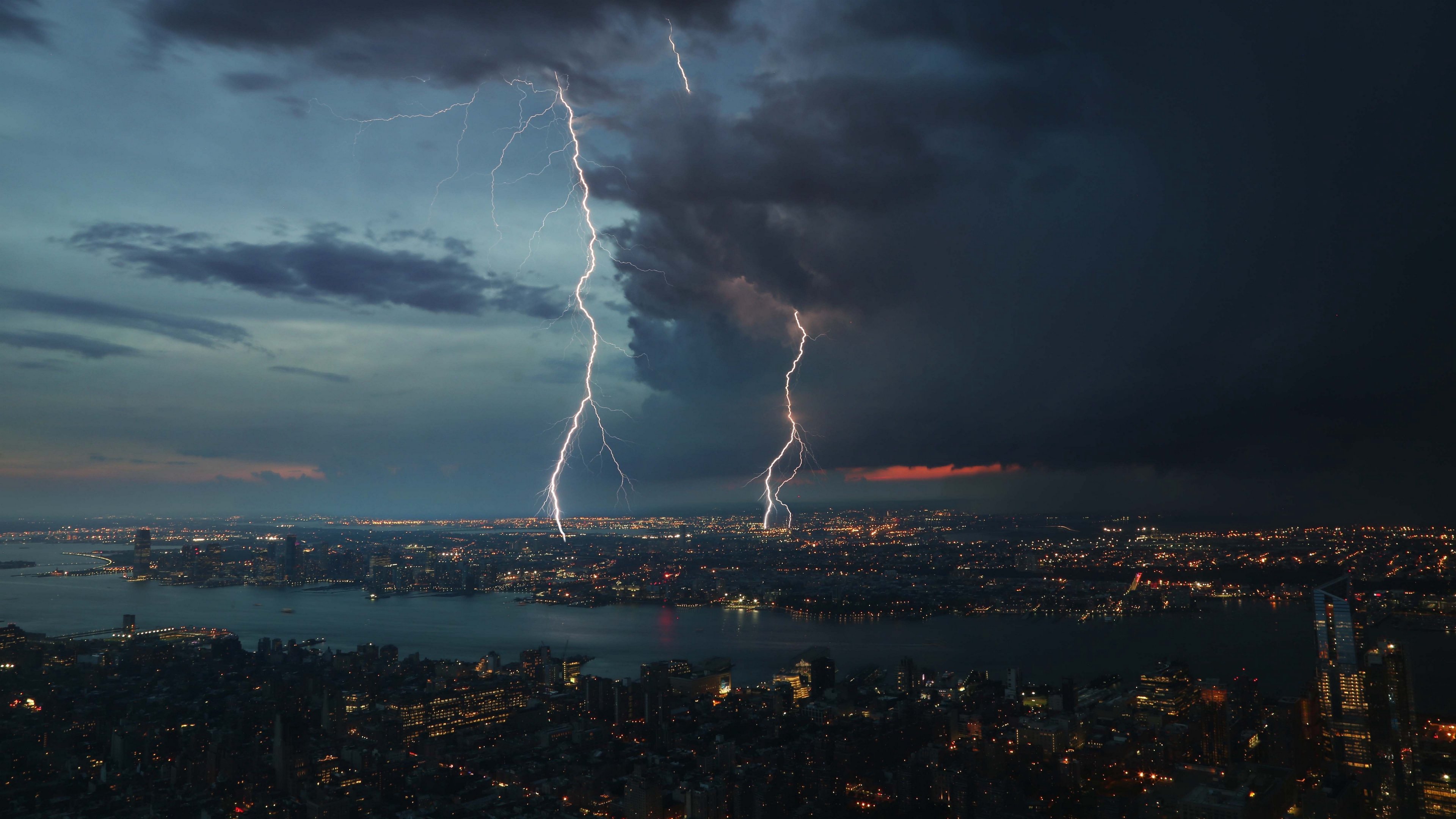 4K Thunderstorm Wallpapers