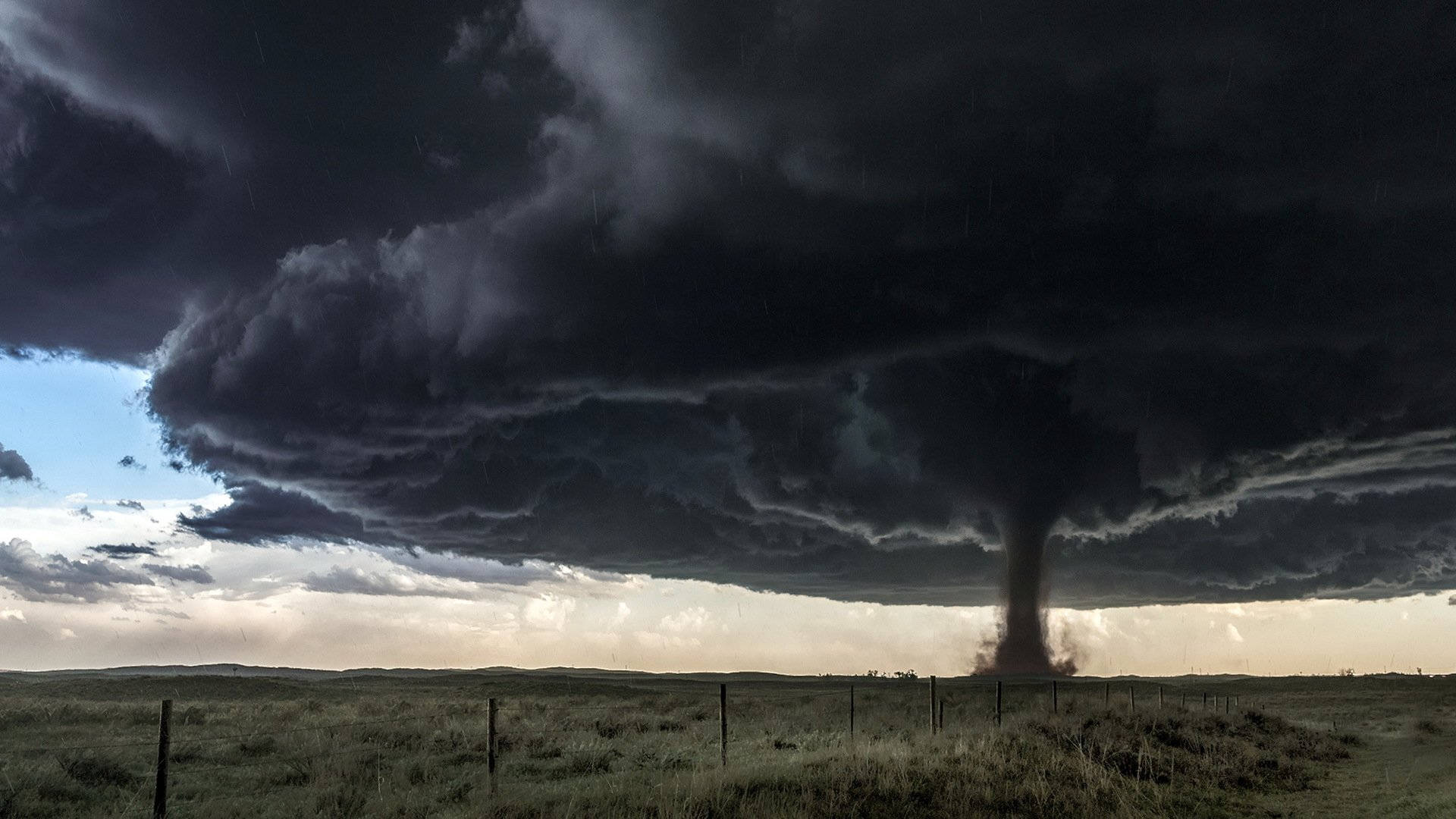 4K Tornado Wallpapers