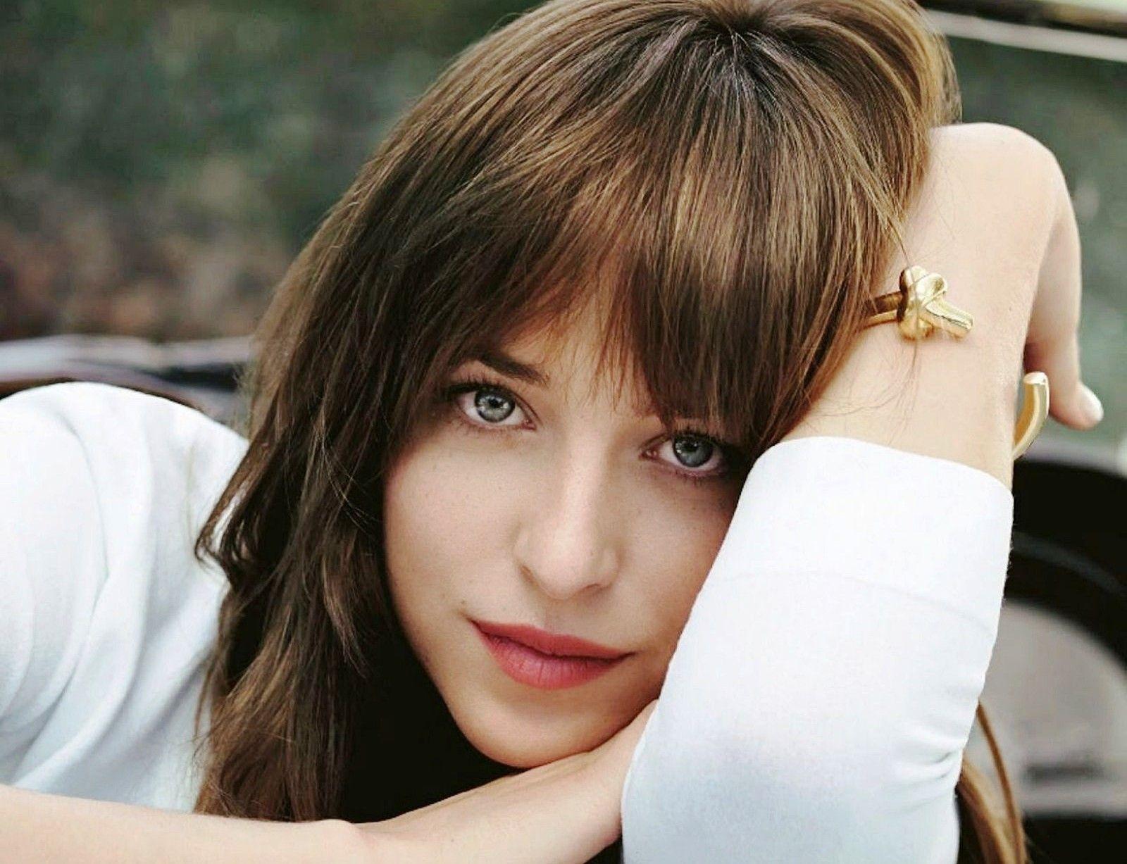 5K Dakota Johnson 2020 Wallpapers