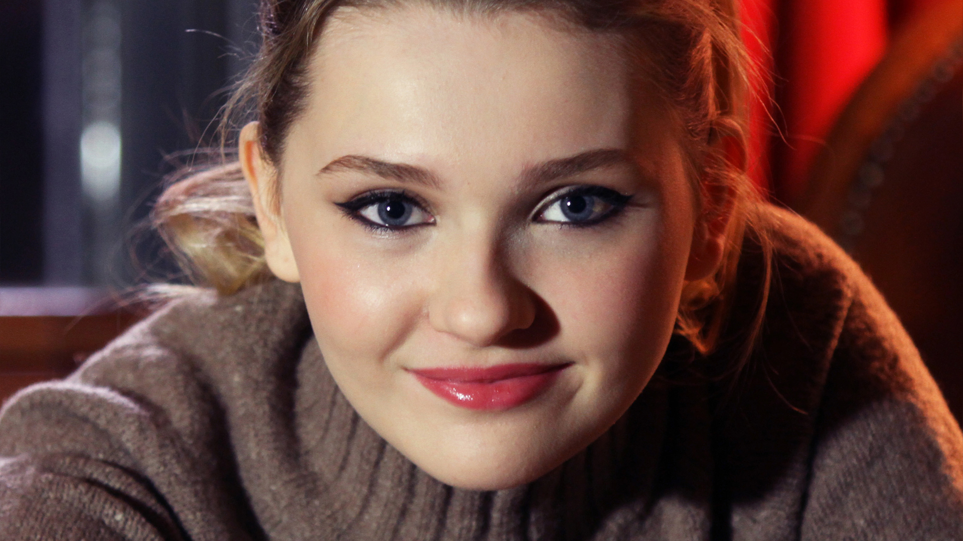 Abigail Breslin Wallpapers