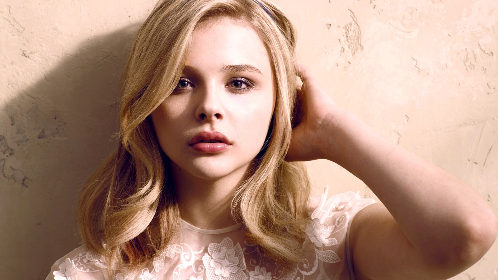 Abigail Breslin Wallpapers