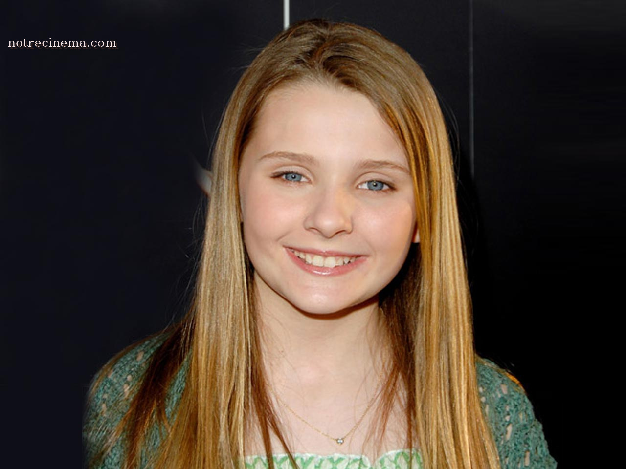 Abigail Breslin Wallpapers