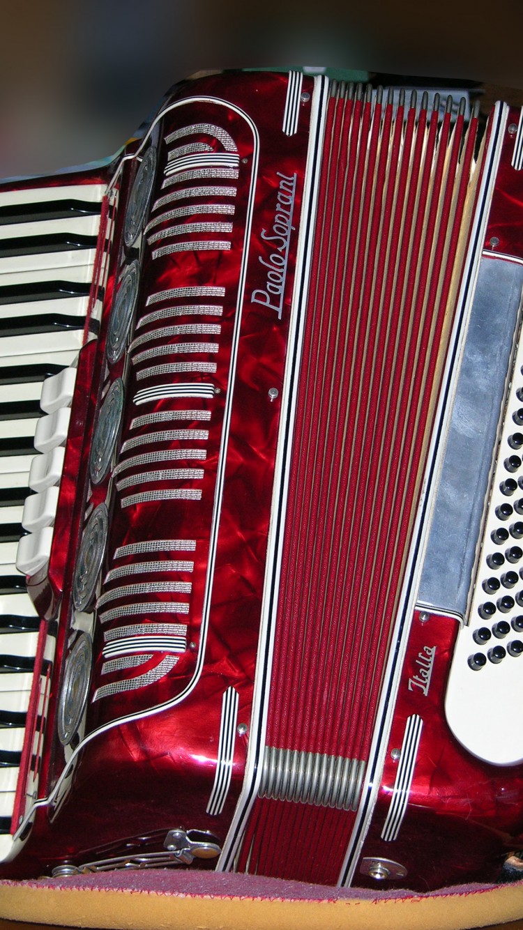 Accordion Wallpapers