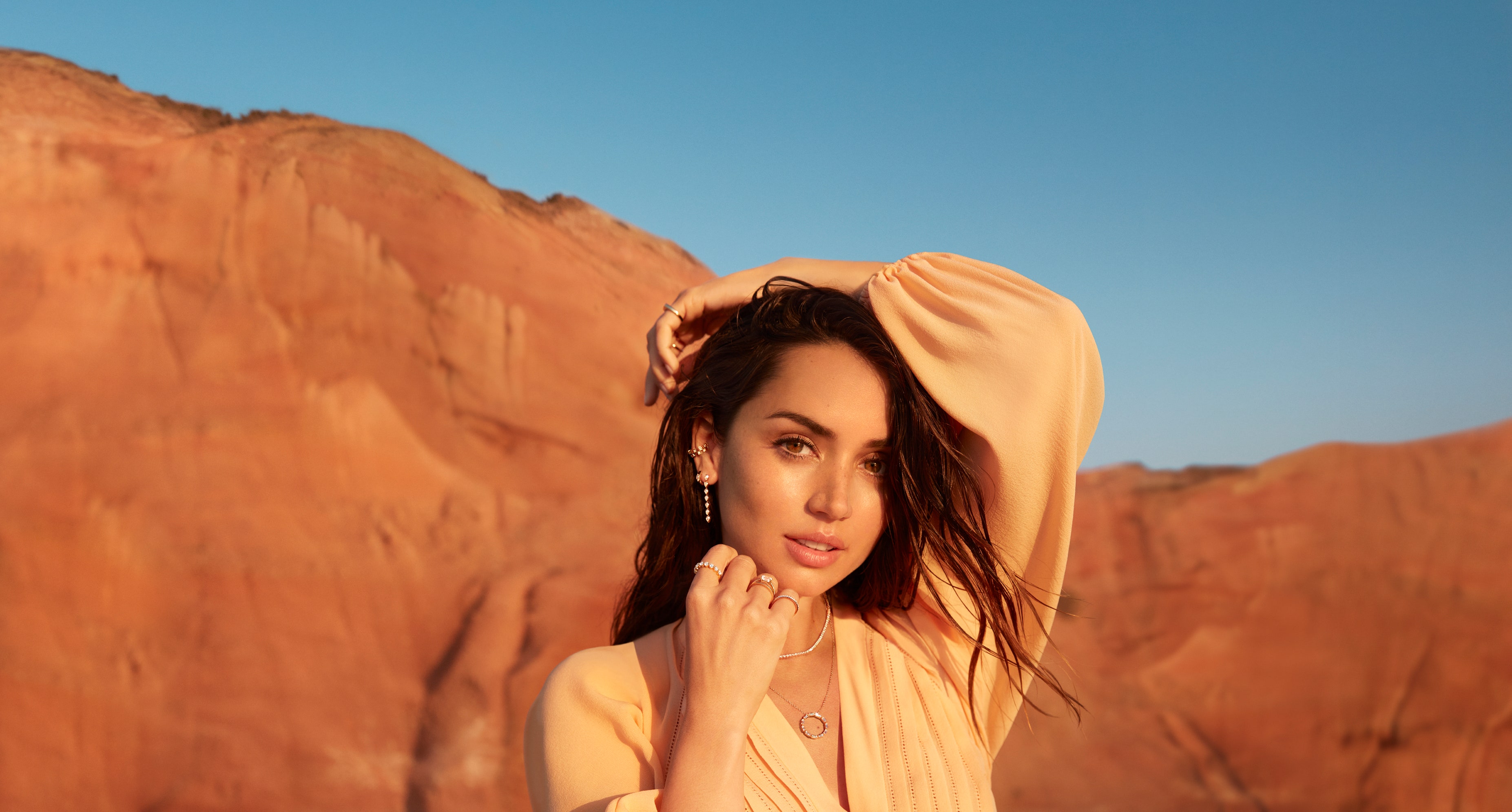 Actress Ana de Armas 2020 Wallpapers