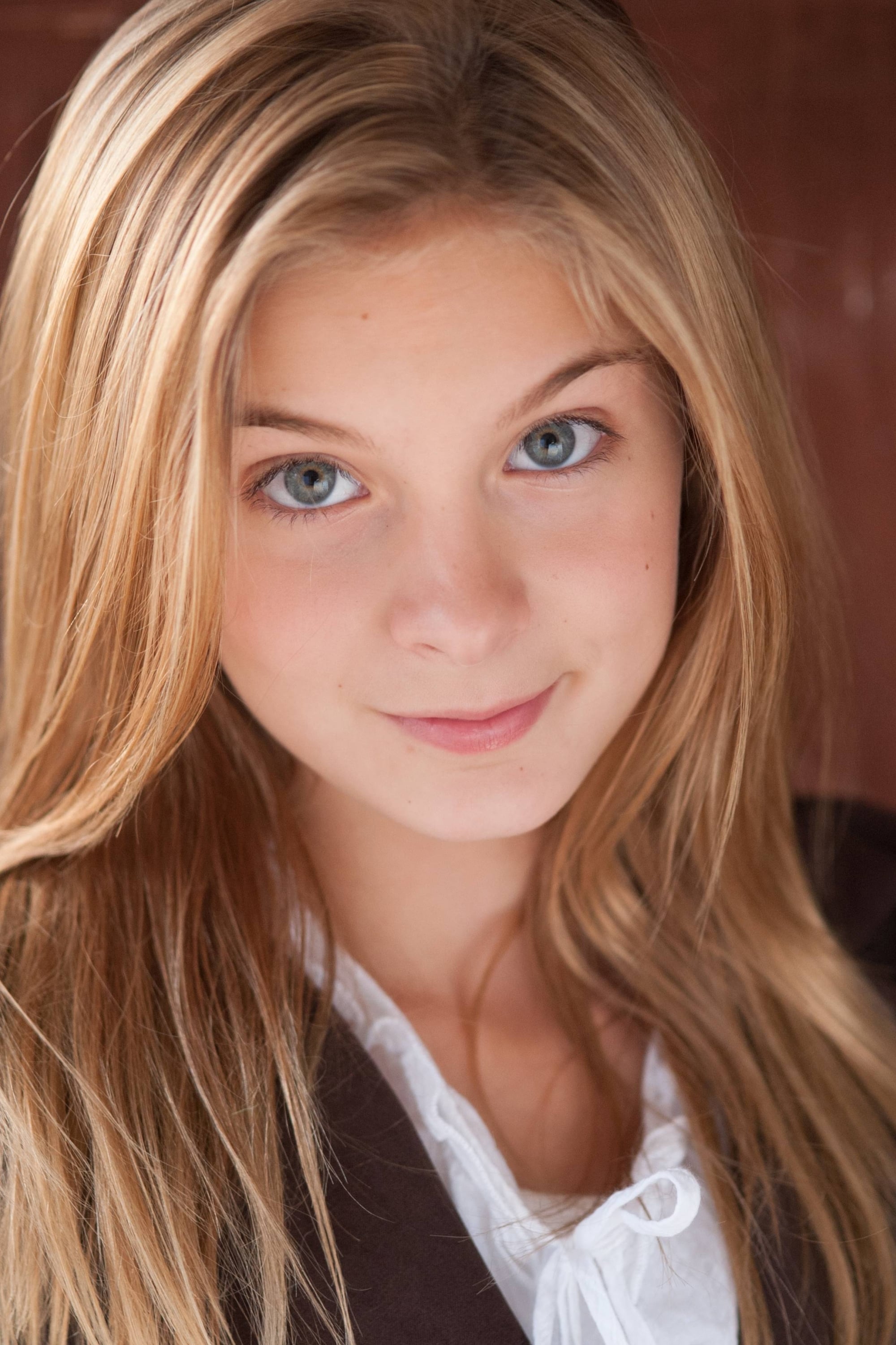 Actress Brighton Sharbino Photoshoot Wallpapers