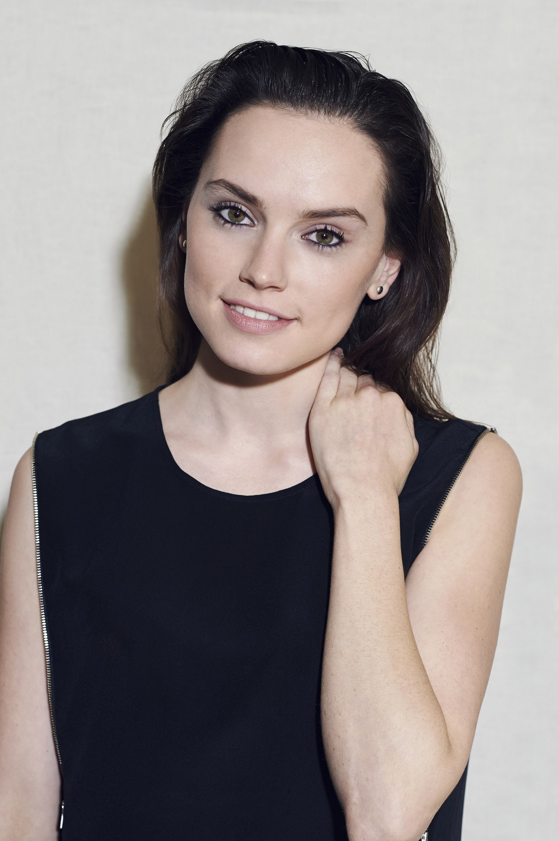 Actress Daisy Ridley Brunette Wallpapers