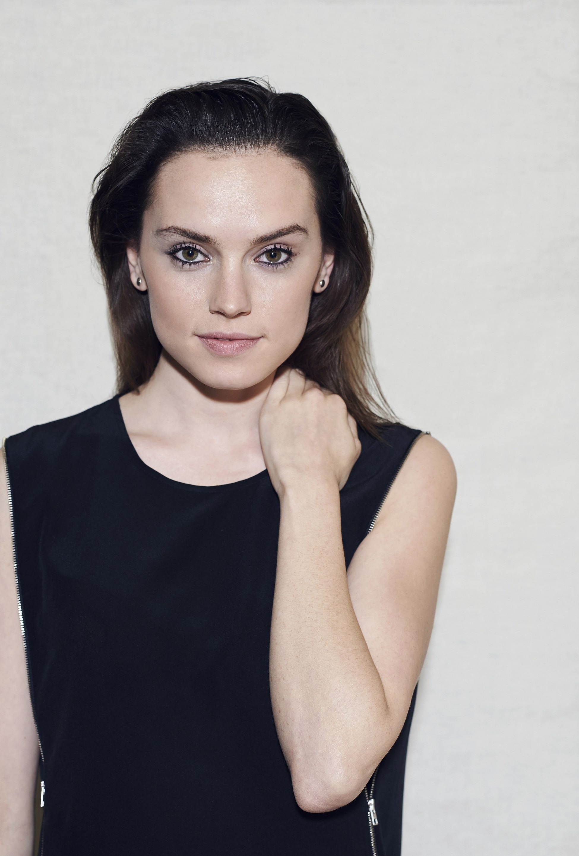 Actress Daisy Ridley Brunette Wallpapers