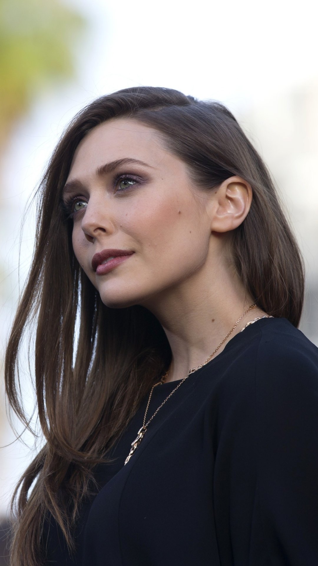 Actress Elizabeth Olsen 2021 Wallpapers