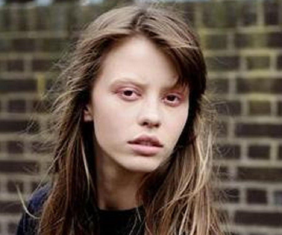 Actress Mia Goth 2020 Wallpapers