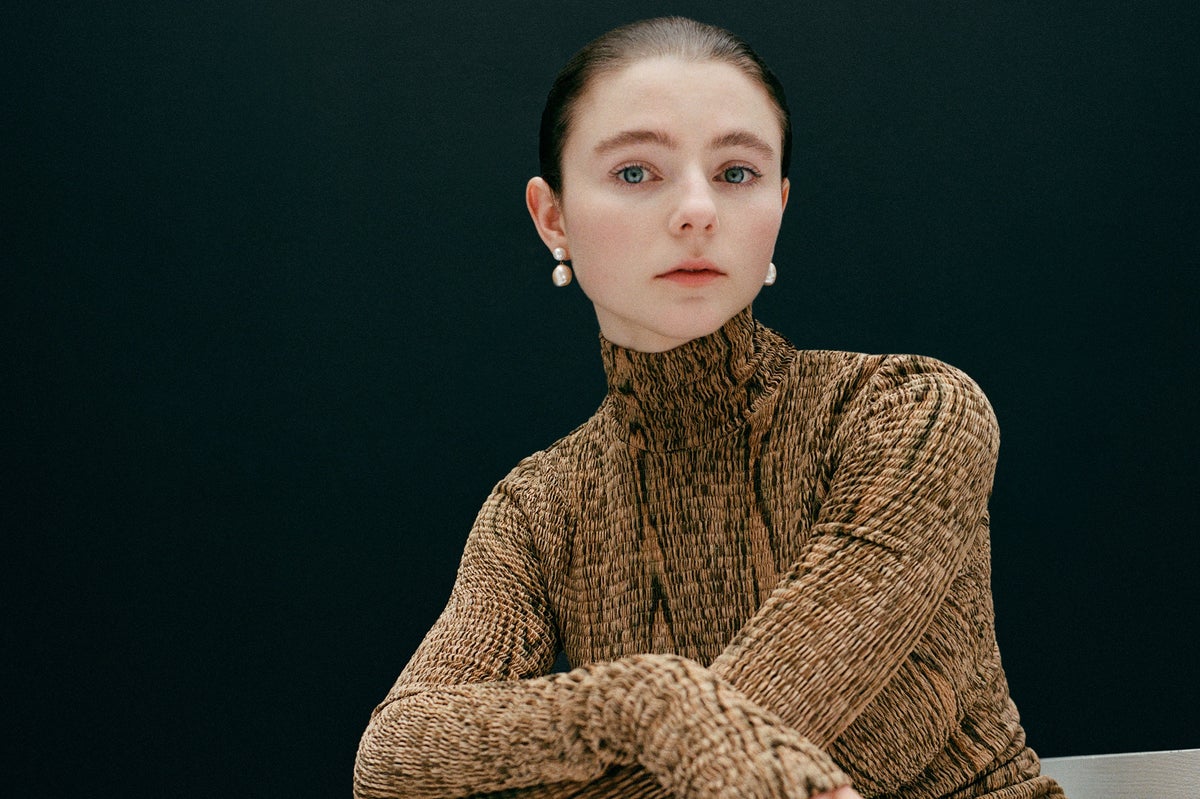 Actress Thomasin McKenzie 2020 Wallpapers