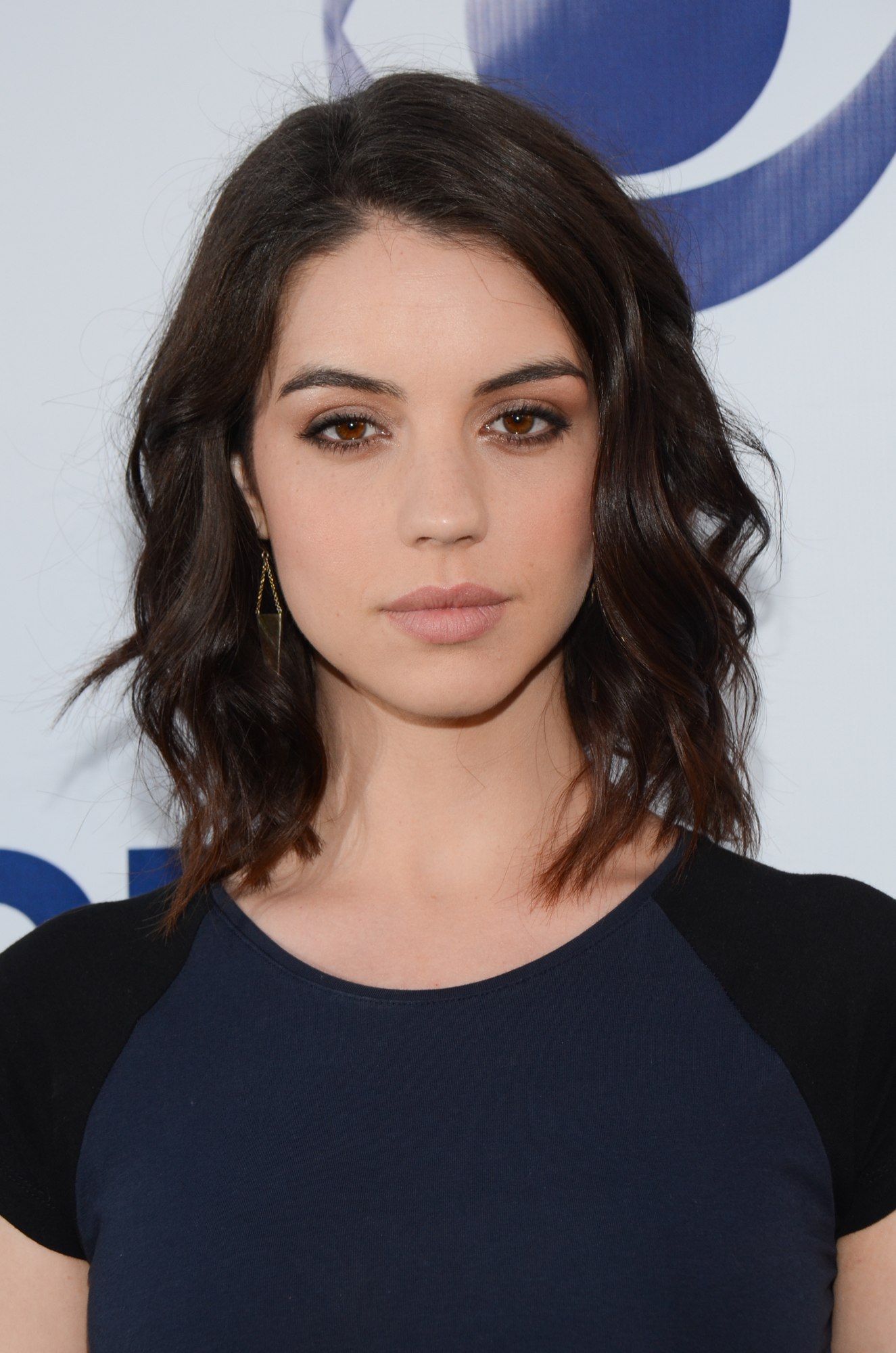 Adelaide Kane Australian Actress Wallpapers