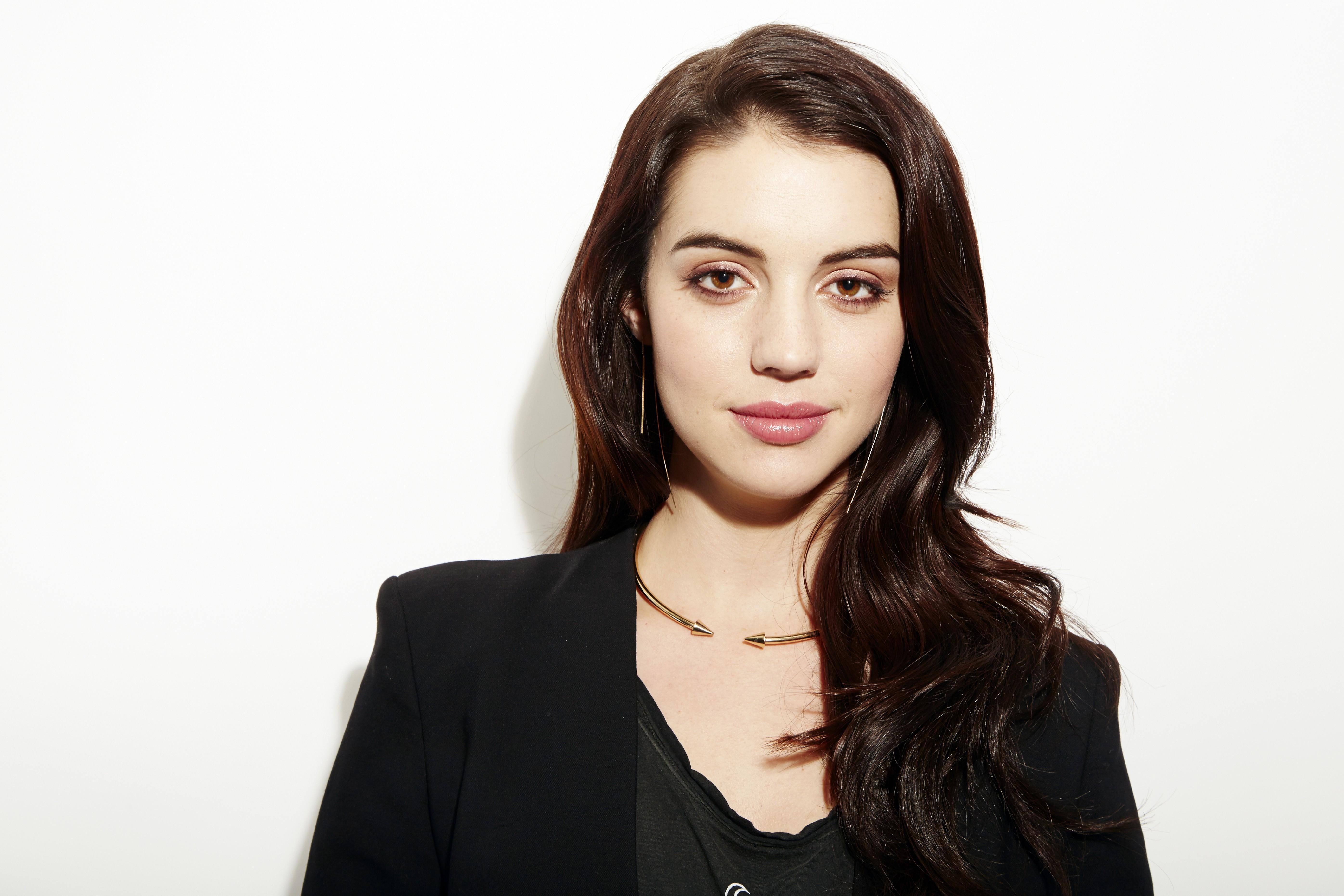 Adelaide Kane Wallpapers