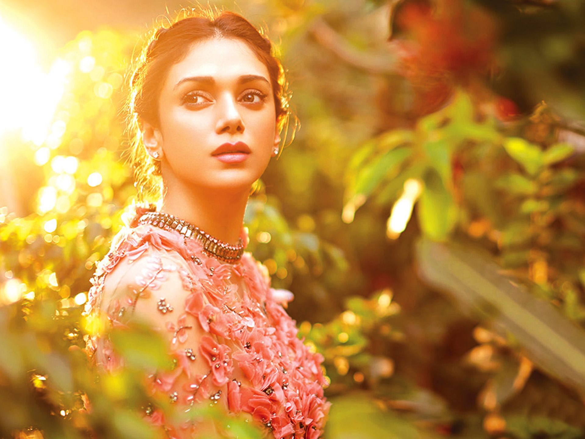 Aditi Rao Hydari Wallpapers