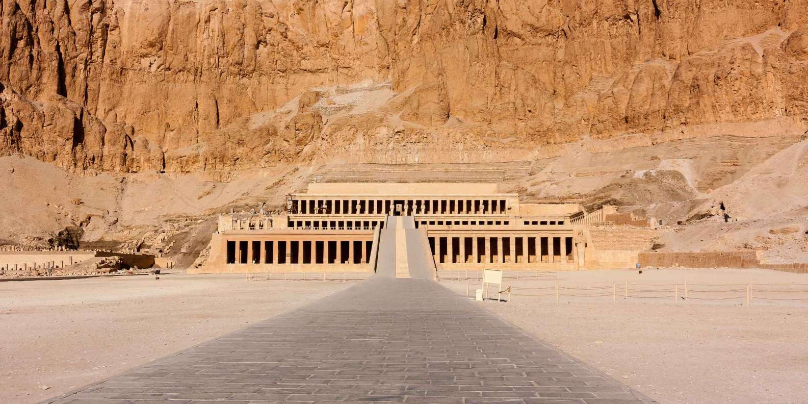 Aerial View Of The Temple Of Hatshepsut Hd Egypt Wallpapers