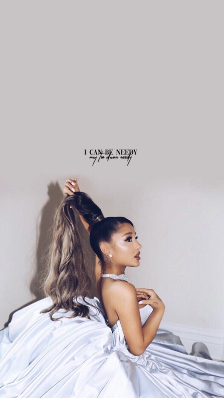 Aesthetic Ariana Grande Wallpapers