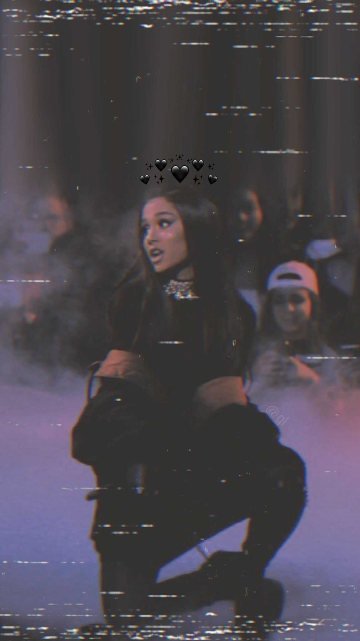 Aesthetic Ariana Grande Wallpapers