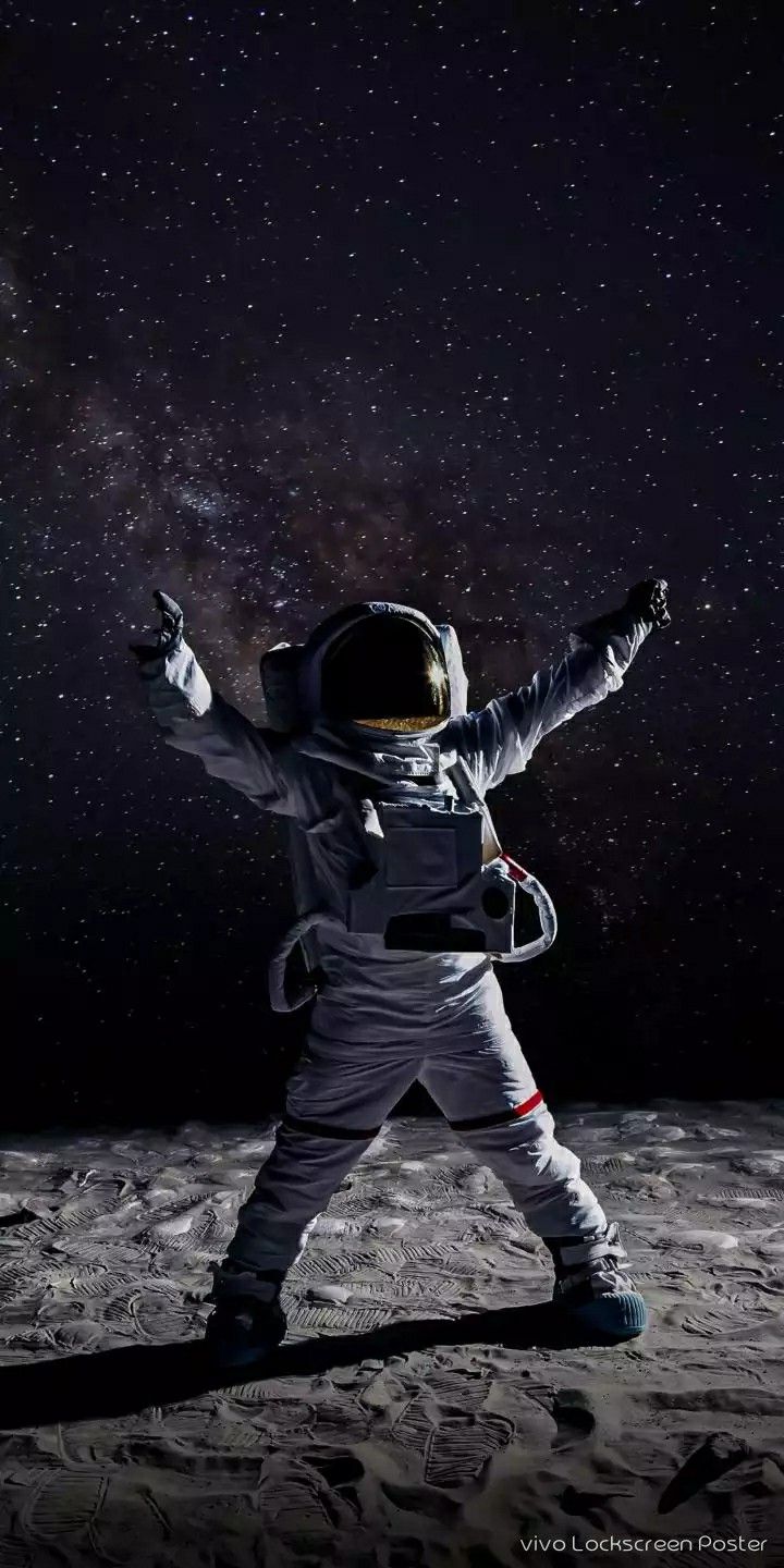 Aesthetic Astronaut Wallpapers