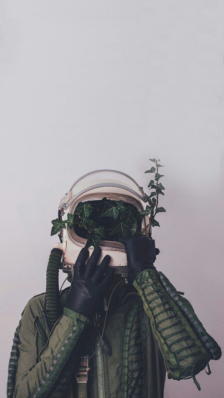 Aesthetic Astronaut Wallpapers