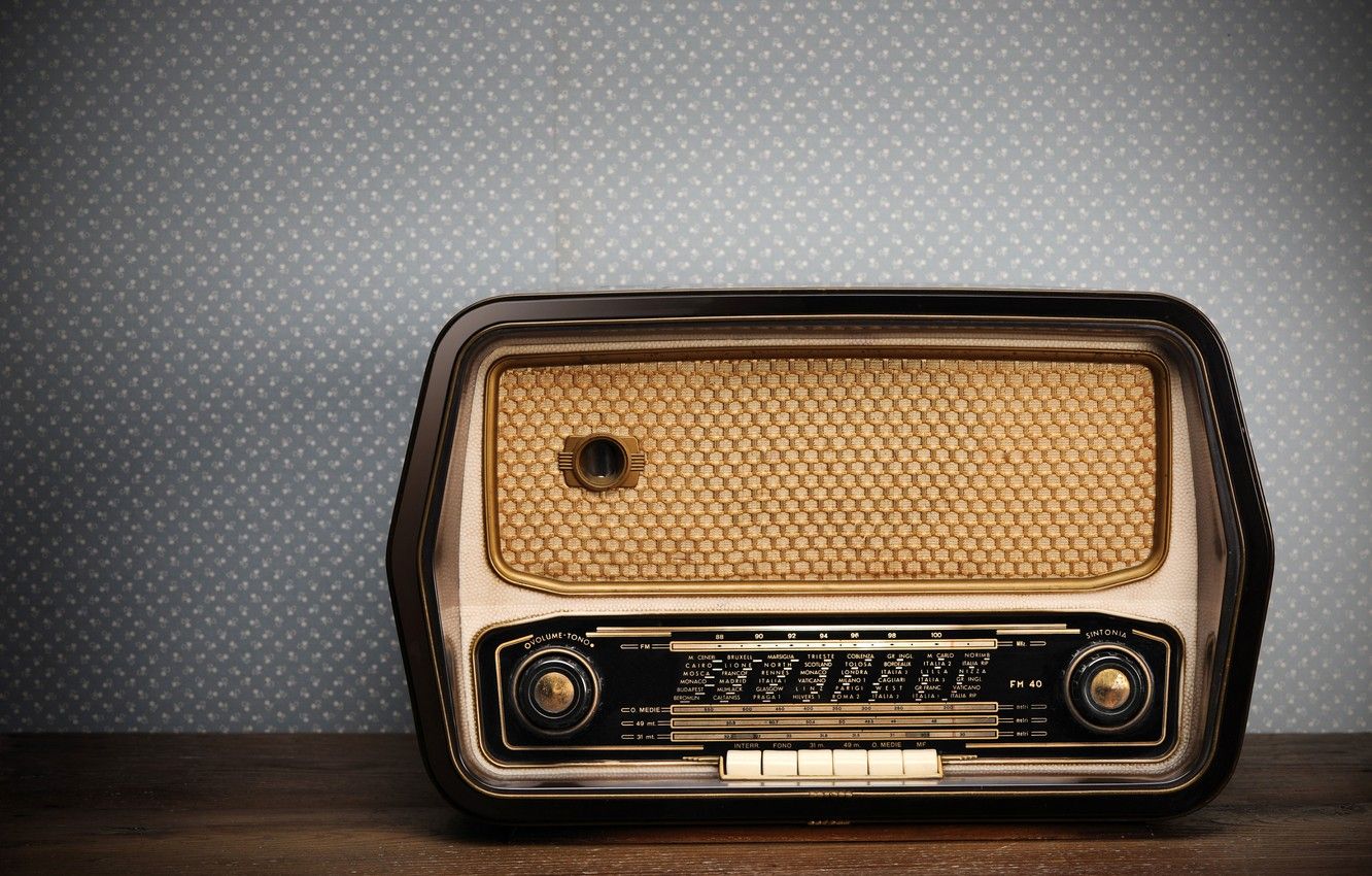 Aesthetic Vintage Radio Wallpapers