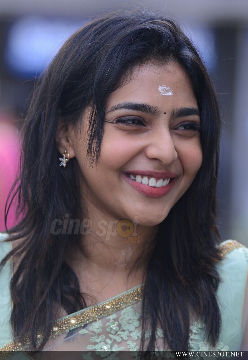 Aishwarya Lekshmi Wallpapers