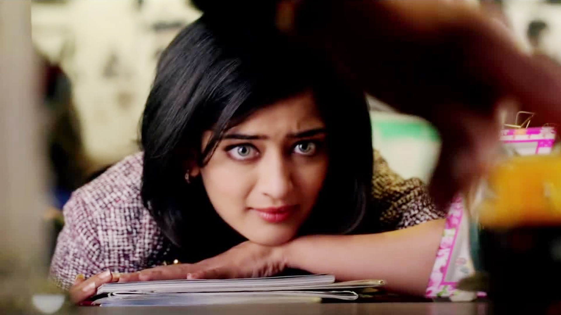 Akshara Haasan Wallpapers