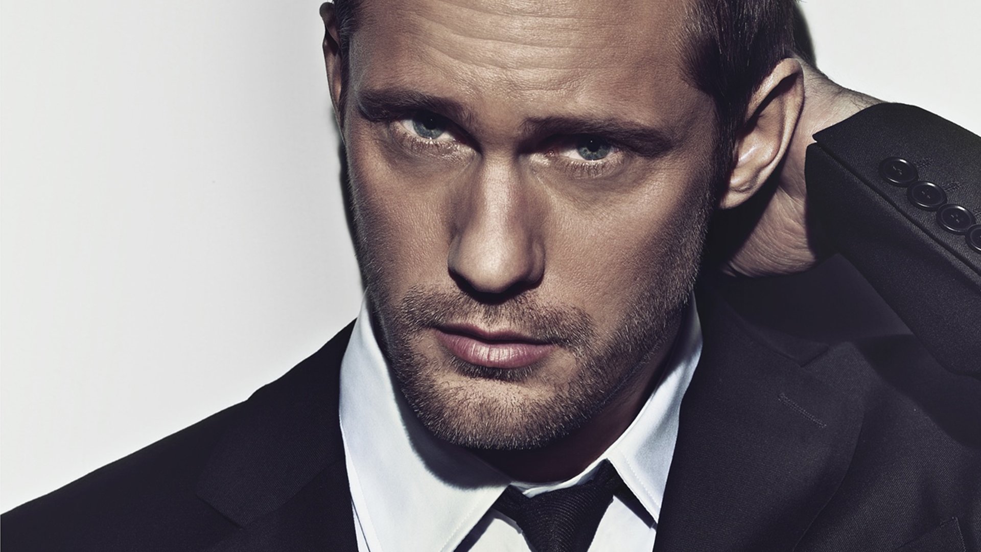 Alexander Skarsg?rd Wallpapers