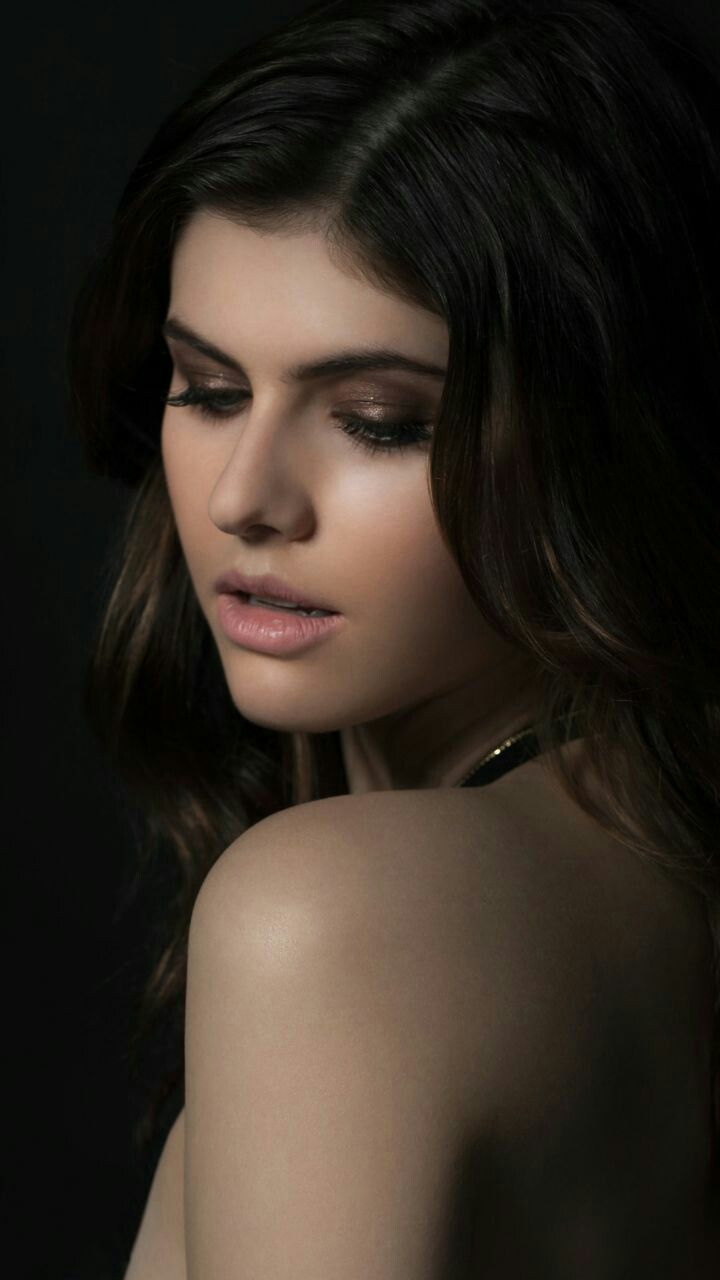 Alexandra Daddario 2019 Photoshoot Wallpapers