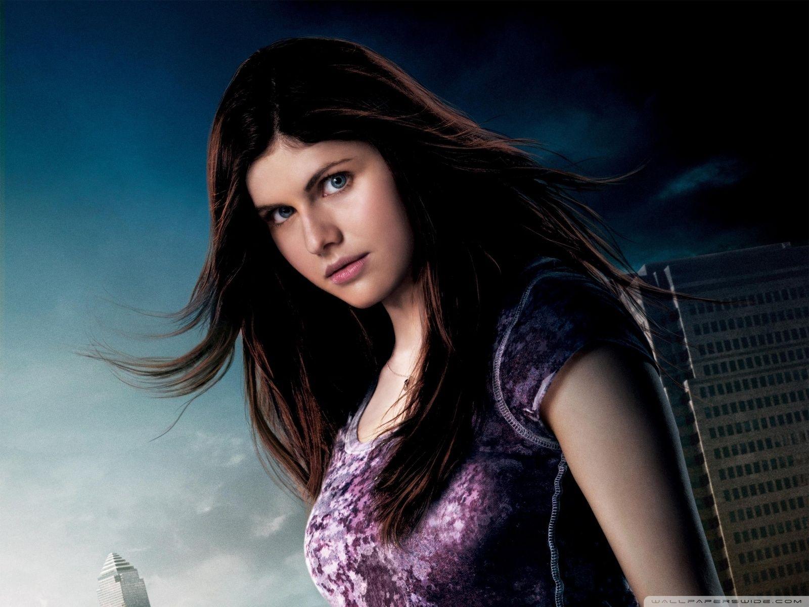 Alexandra Daddario In Car Wallpapers