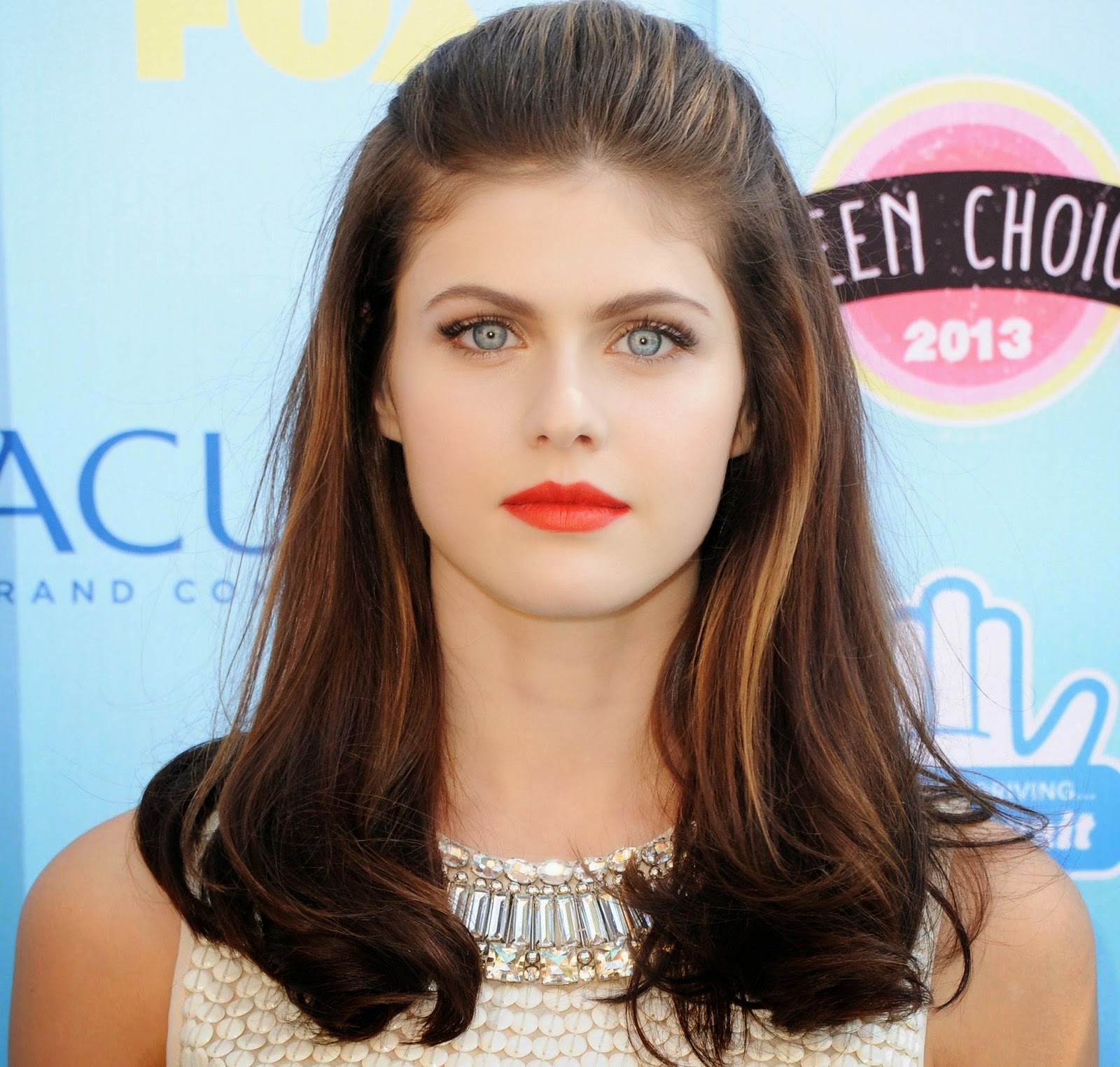 Alexandra Daddario In Car Wallpapers