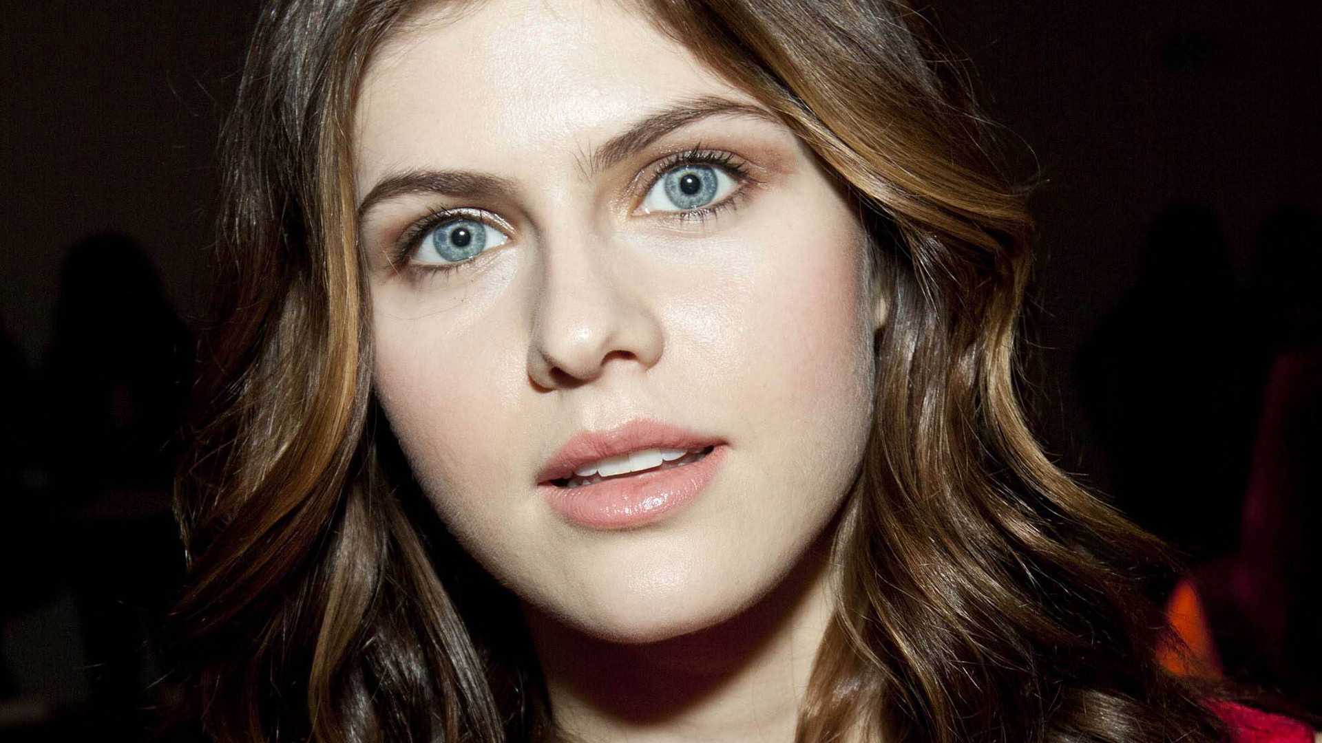 Alexandra Daddario In Car Wallpapers