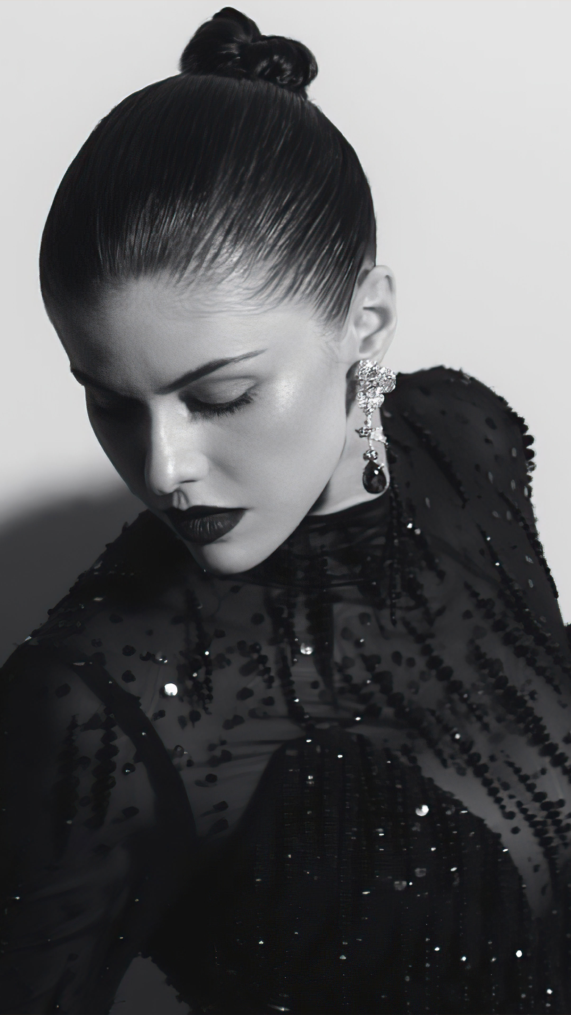 Alexandra Daddario Monochrome Wallpapers