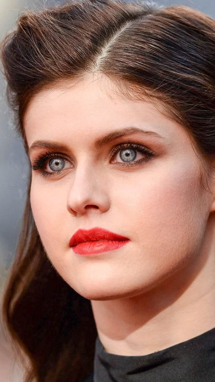 Alexandra Daddario New 2020 Wallpapers