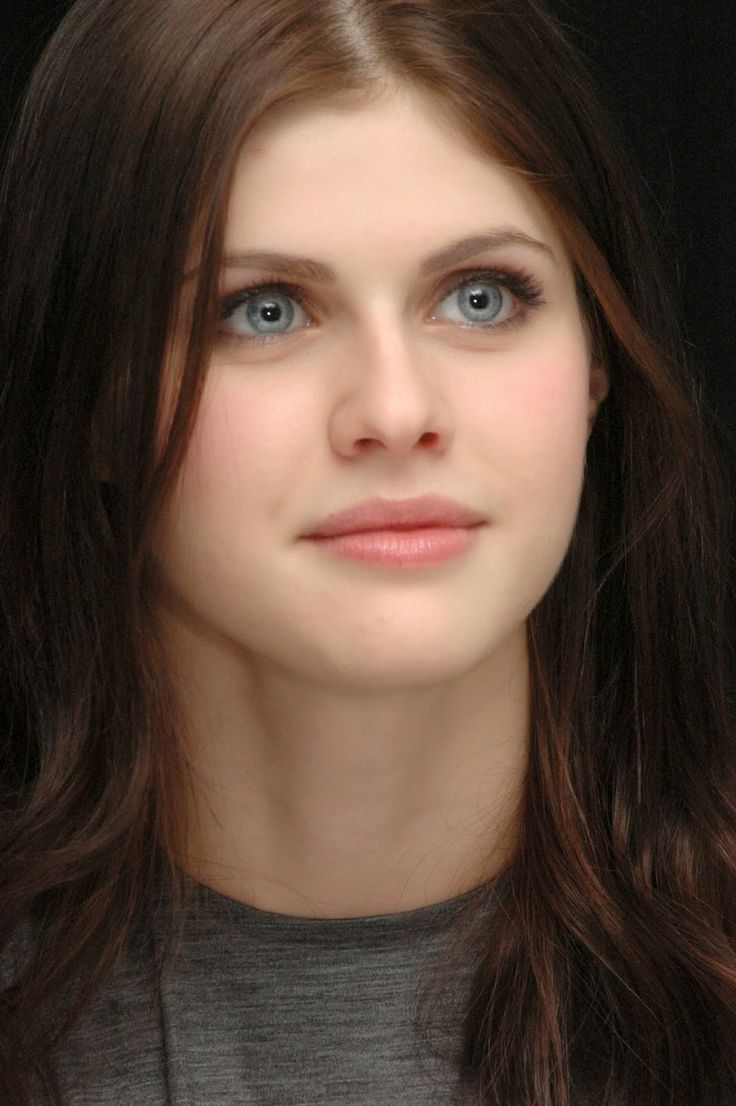 Alexandra Daddario New Wallpapers