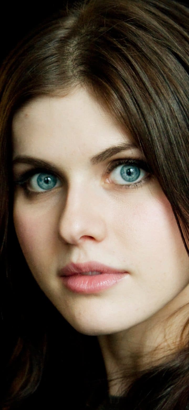 Alexandra Daddario Wallpapers