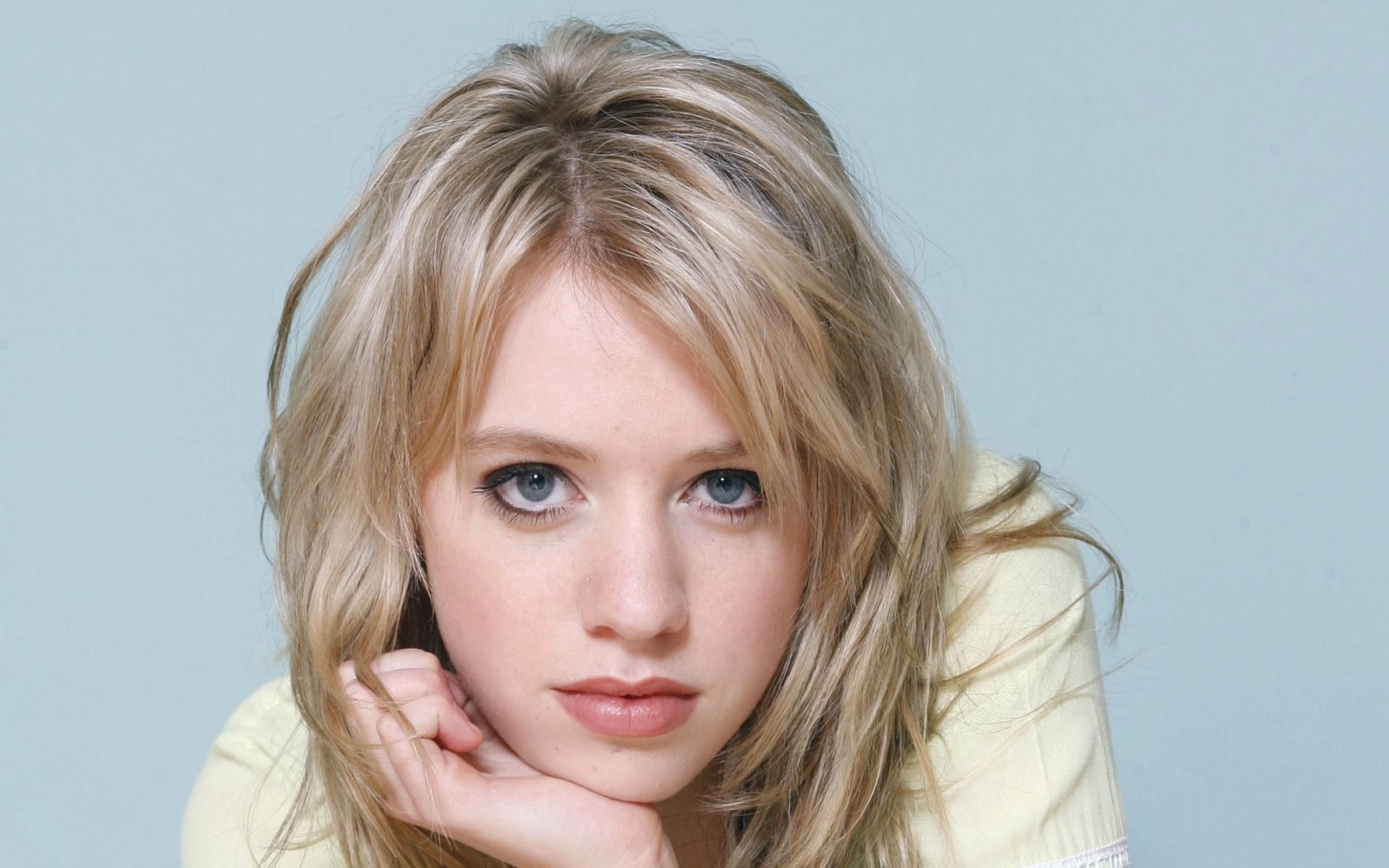 Alexz Johnson Wallpapers