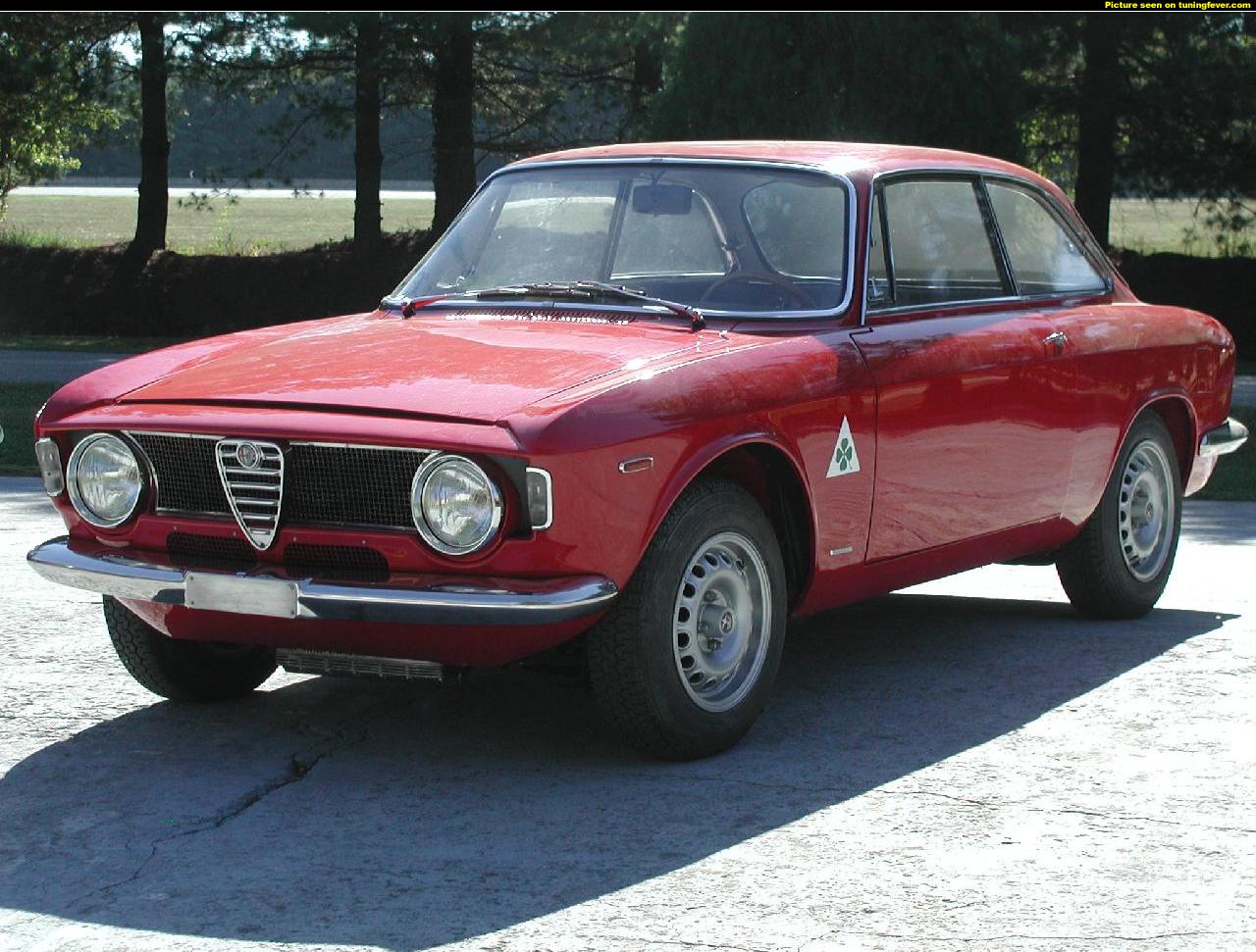 Alfa Romeo 1300 Sprint Wallpapers