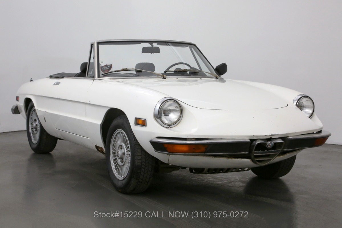 Alfa Romeo 1750 Spider Veloce Wallpapers