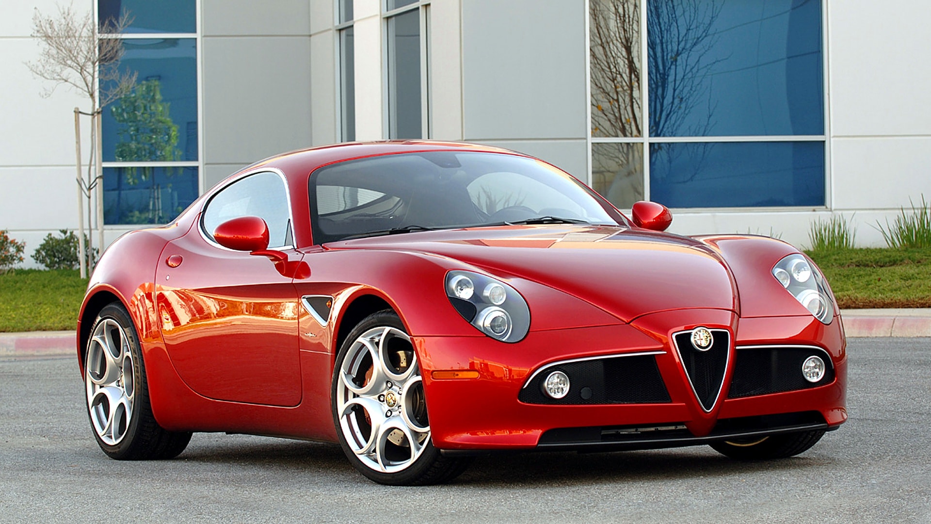 Alfa Romeo 8C Spider Wallpapers