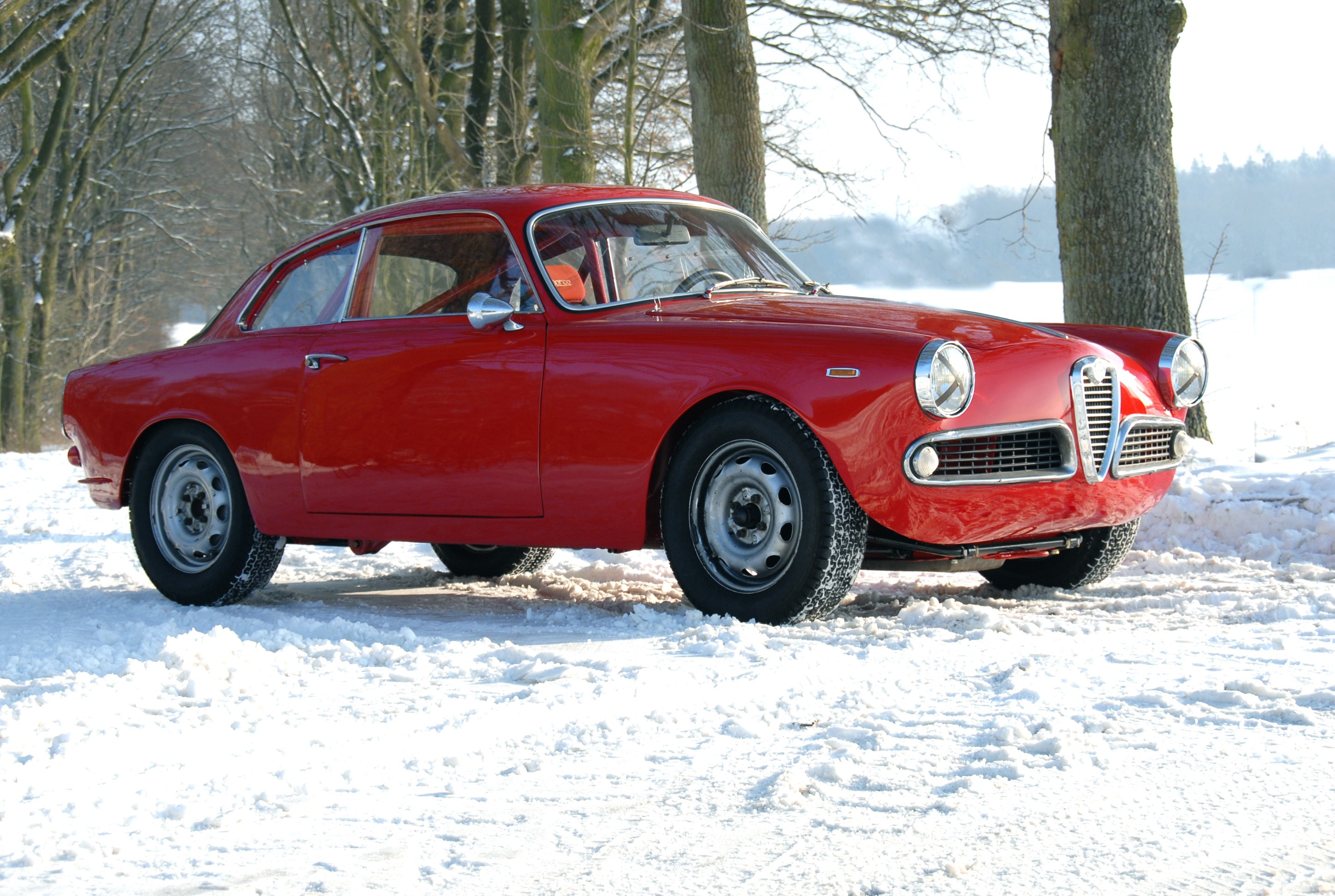 Alfa Romeo Giulietta Sprint Veloce Wallpapers