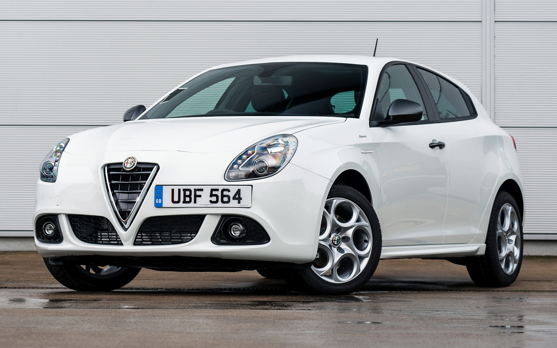 Alfa Romeo Giulietta Sprint Wallpapers