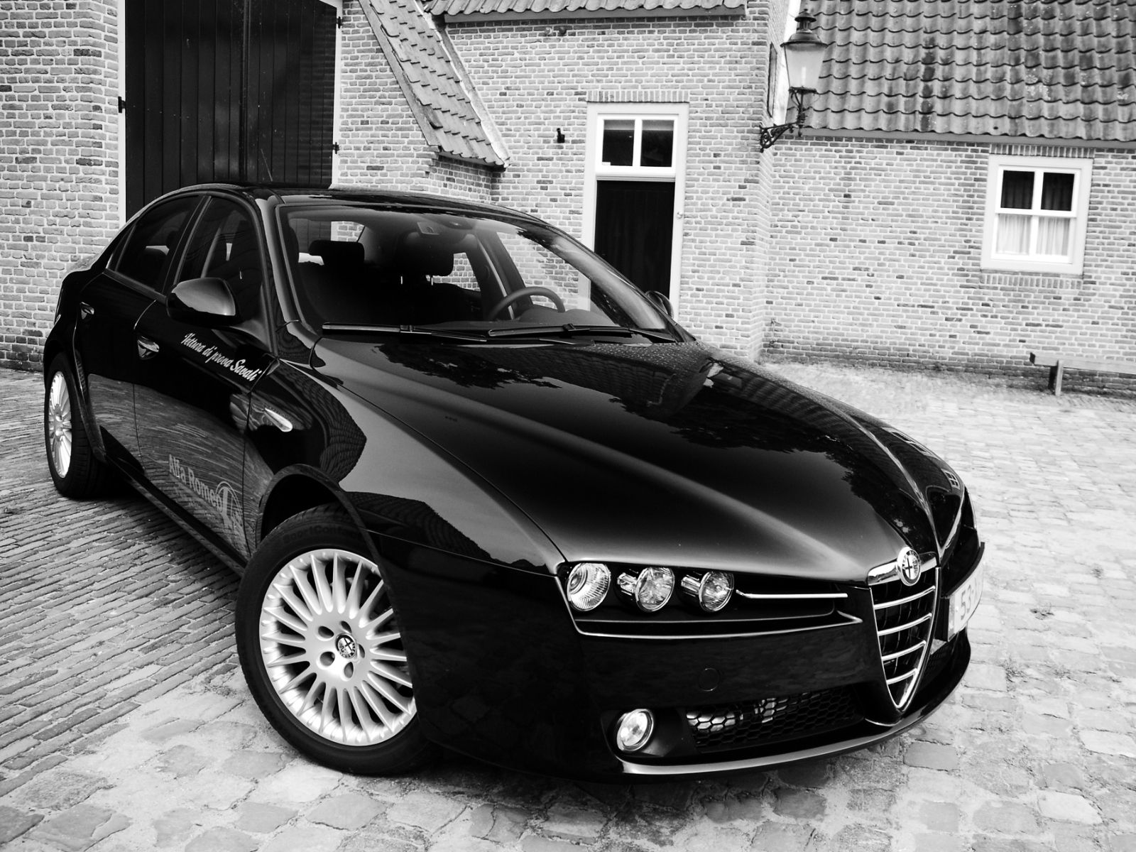 Alfa Romeo Issima Wallpapers