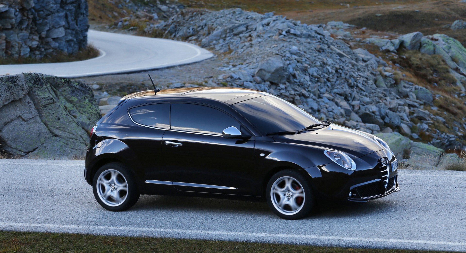 Alfa Romeo Mito Wallpapers