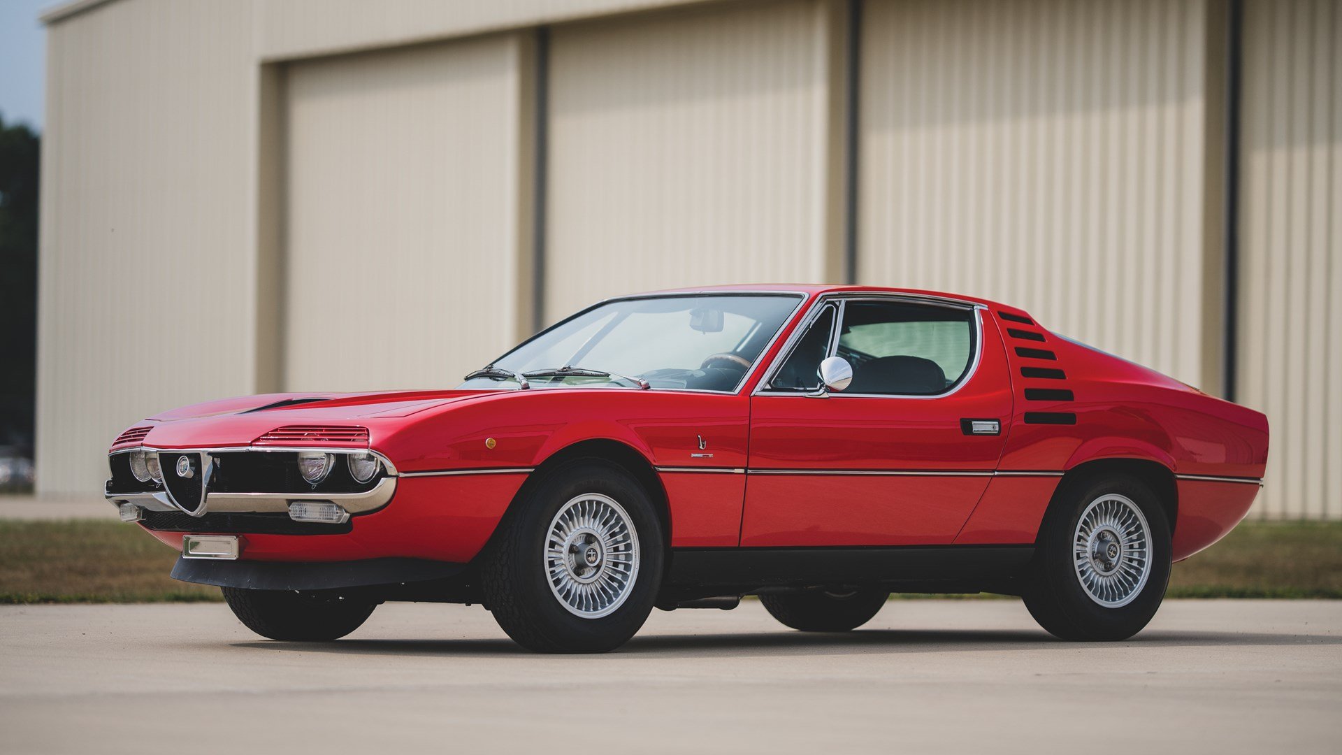 Alfa Romeo Montreal Wallpapers