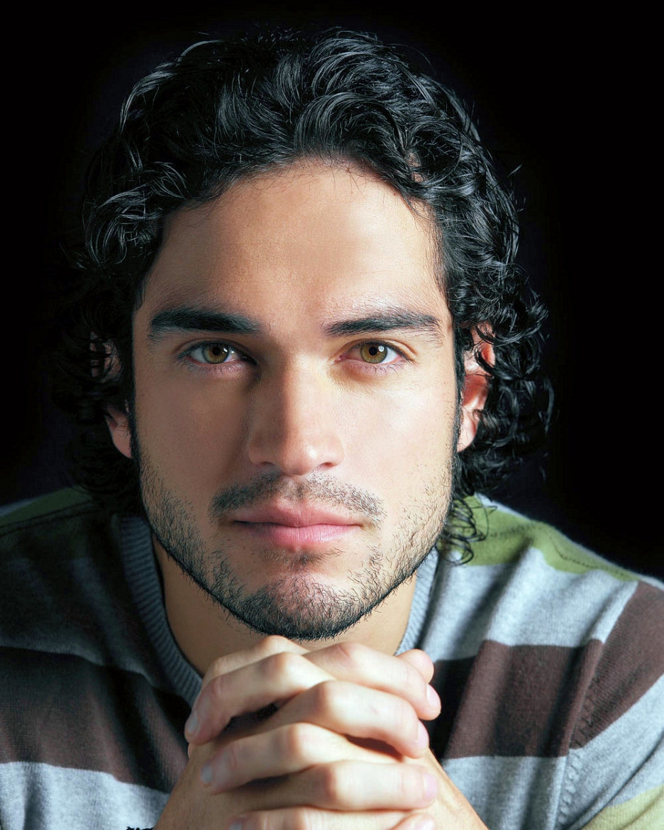 Alfonso Herrera Wallpapers