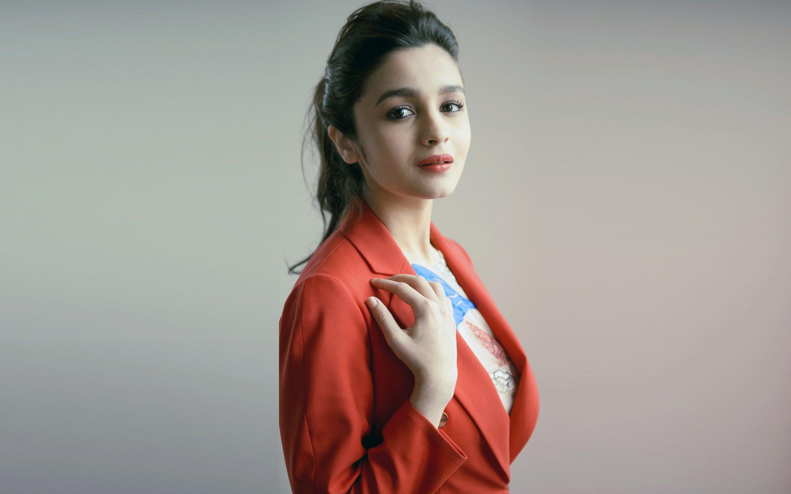 Alia Wallpapers