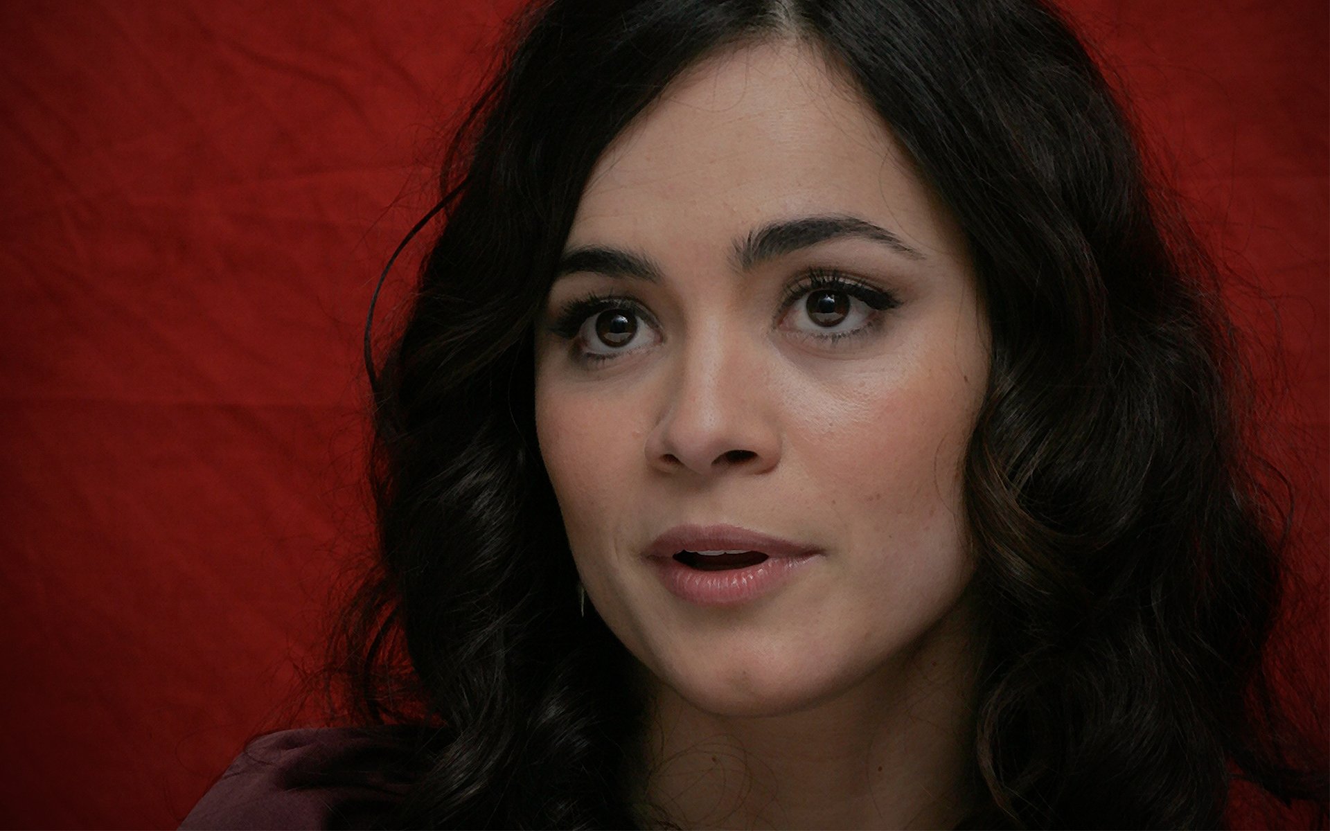 Alice Braga Hd Queen Of The South Wallpapers