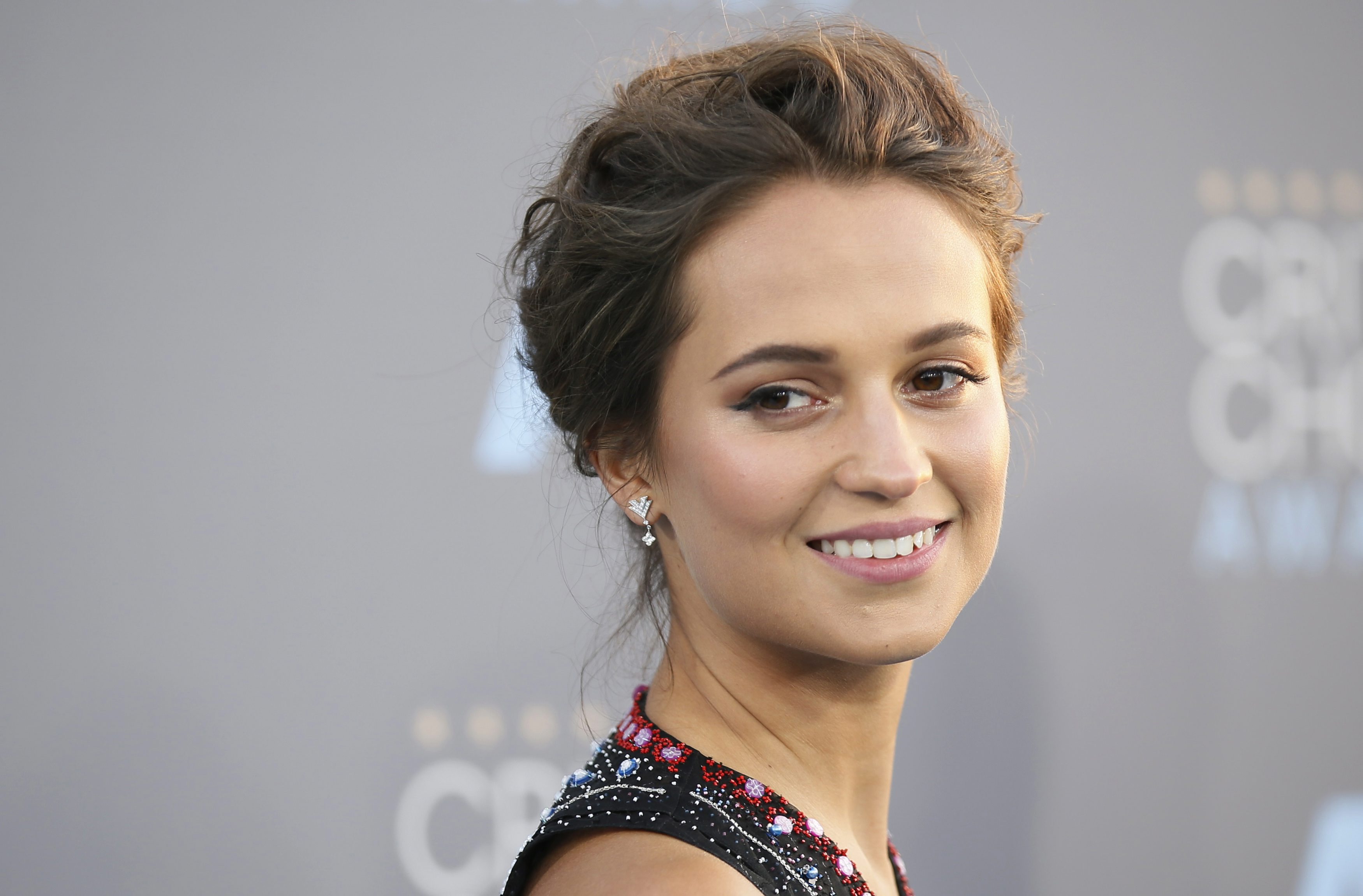 Alicia Vikander Depth Of Field Wallpapers